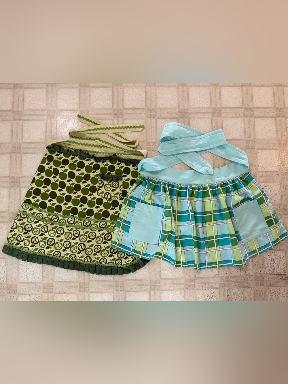 Set of 2 Retro Patterned Half Cotton Apron